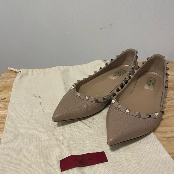 Valentino Rockstud Flats in Nude - Picture 2 of 8